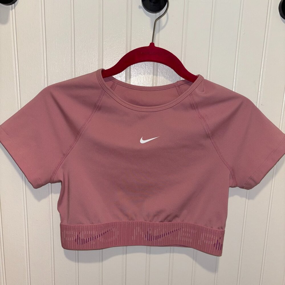 Nike Pro Crop NWT